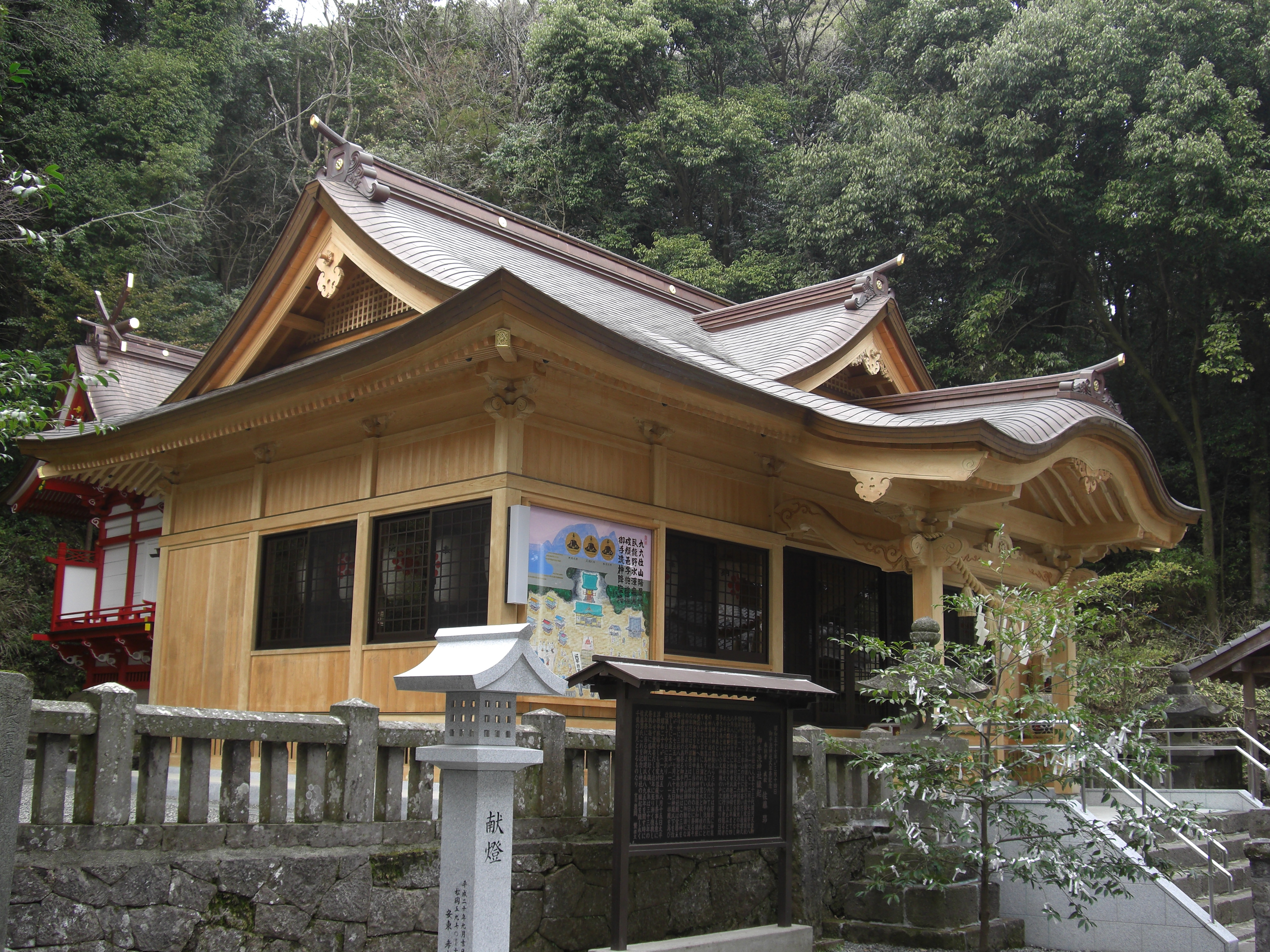 寺院山門新築工事（元請：株式会社佐伯建設内）